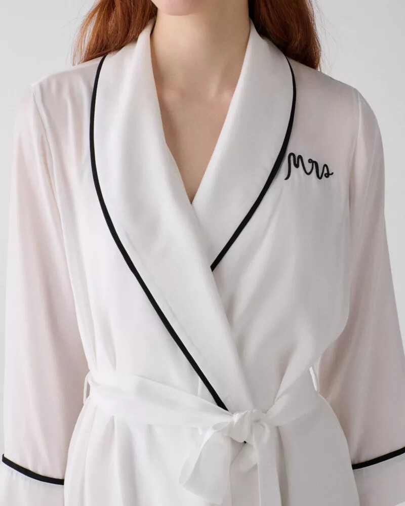 mrs short robe off-white