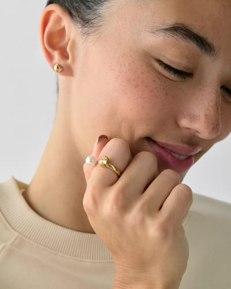 spade flower pearl ring white gold