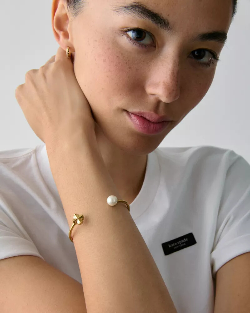 spade flower pearl cuff white gold