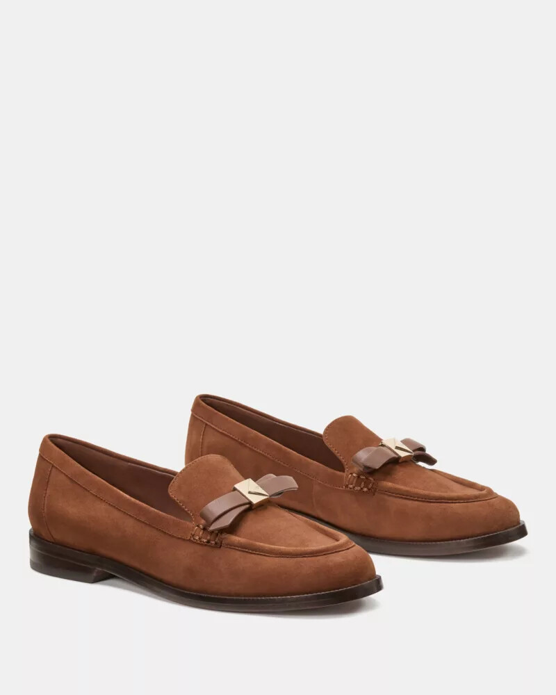 deco bow loafer hot chocolate